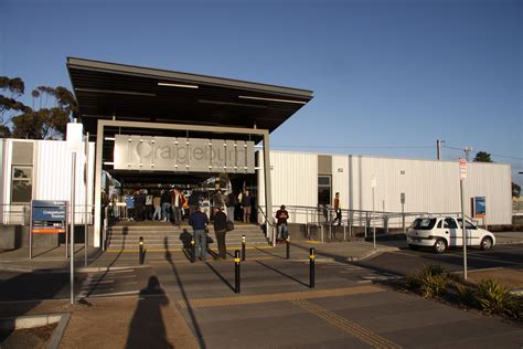 Craigieburn Railway Station/Walters St (Craigieburn), Craigieburn。